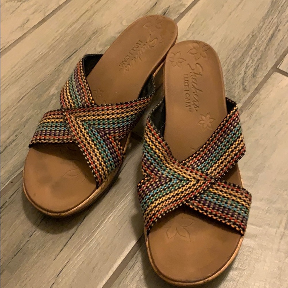 Skechers Cali wedge sandal. Multi color!